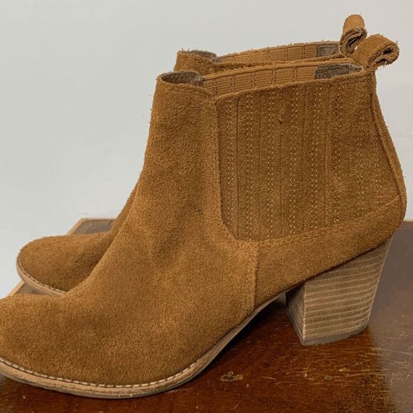 Dolce Vita 3" Heel Ankle Bootie - Picture 2 of 9